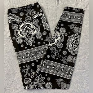 Lularoe TC size Leggings Brand New No Tags